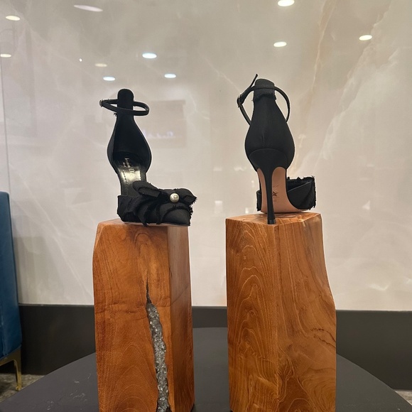 Christian Dior - ADIORABLE PUMPS W/ ANKLE STRAP (RARE FIND!) - Picture 6 of 10